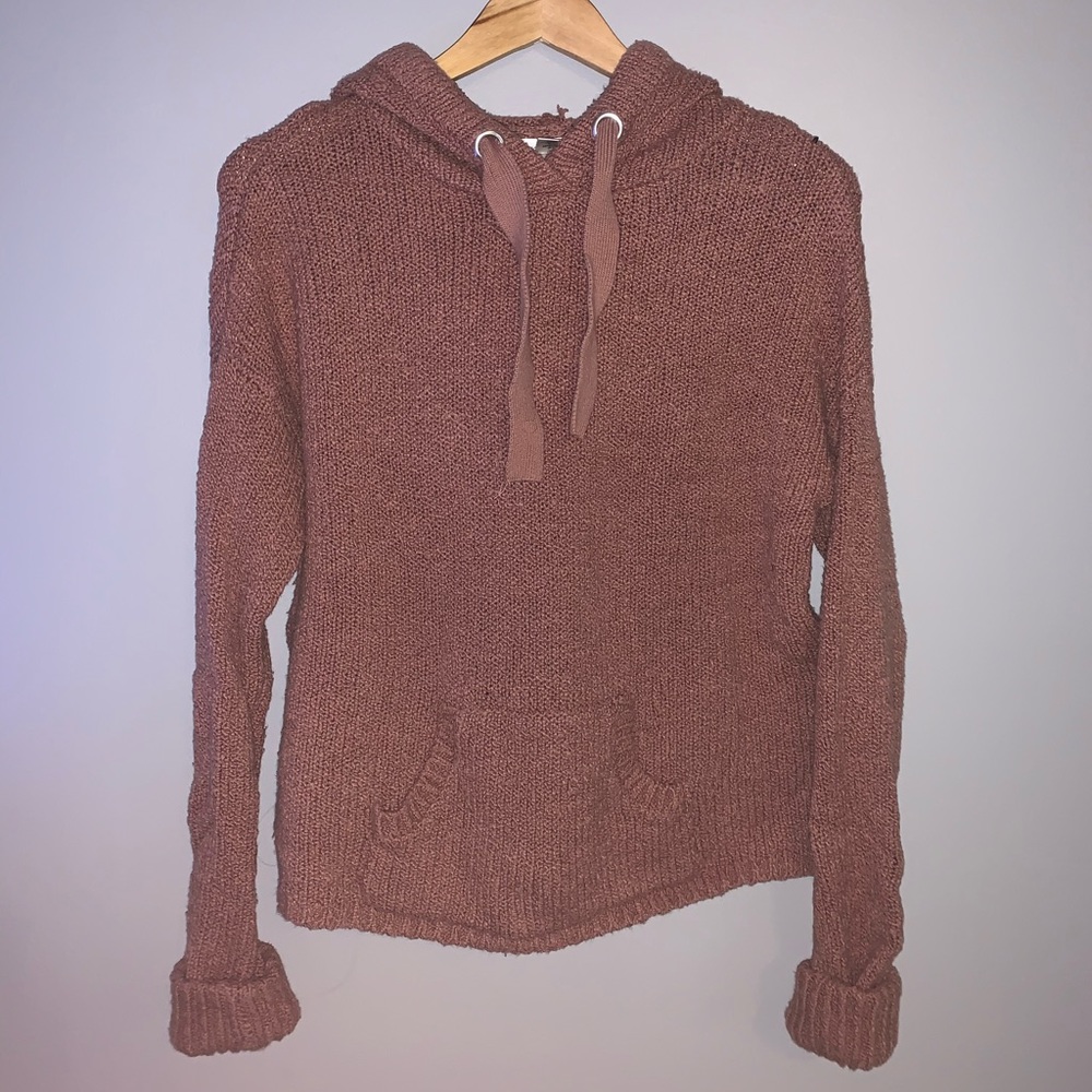 A medium size light brown Cotten sweatshirt🆕🤩!